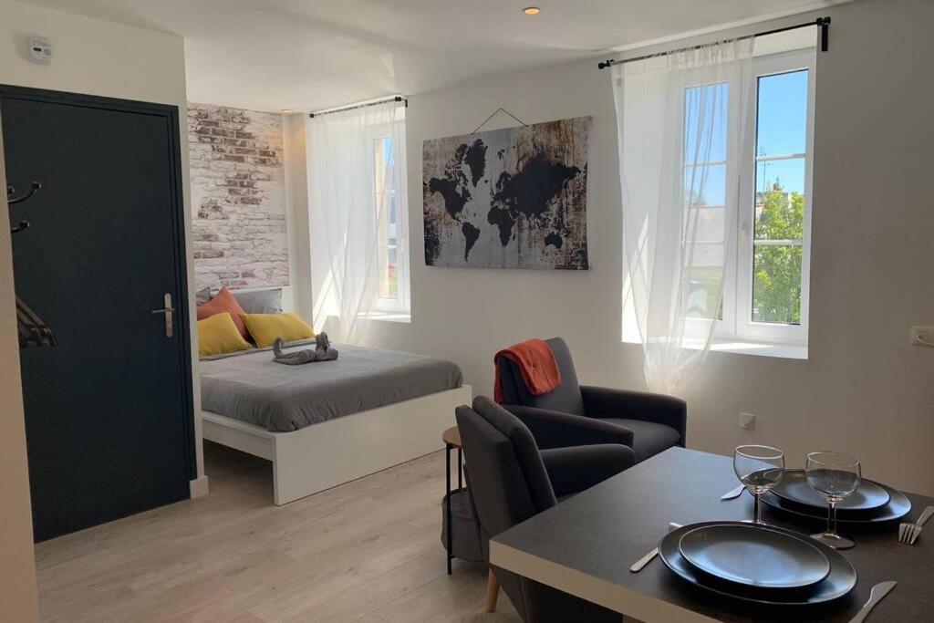 Pont-lʼAbbé Le Petit Loft - Studio - Wifi - Coeur De Ville - Parking מראה חיצוני תמונה