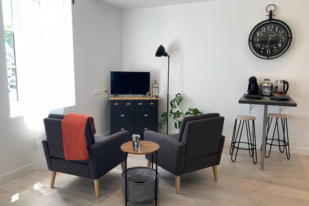 Pont-lʼAbbé Le Petit Loft - Studio - Wifi - Coeur De Ville - Parking מראה חיצוני תמונה